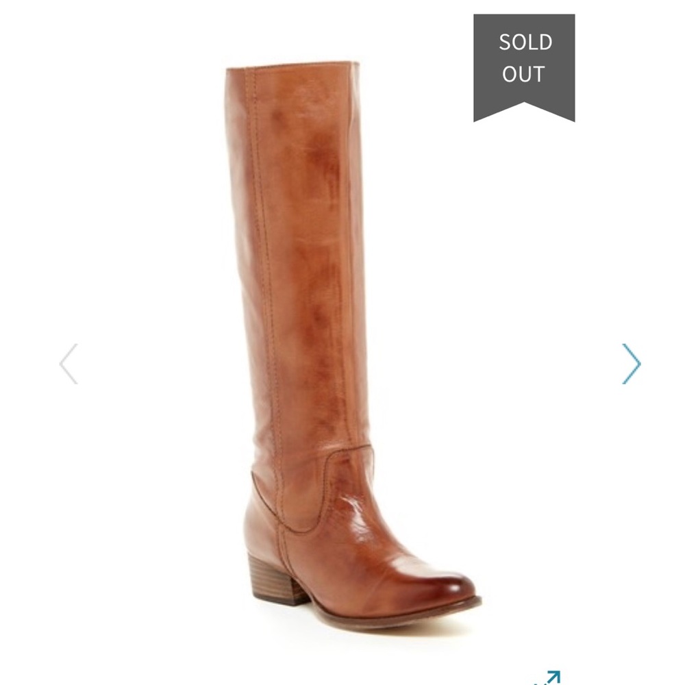 Report Brown boots